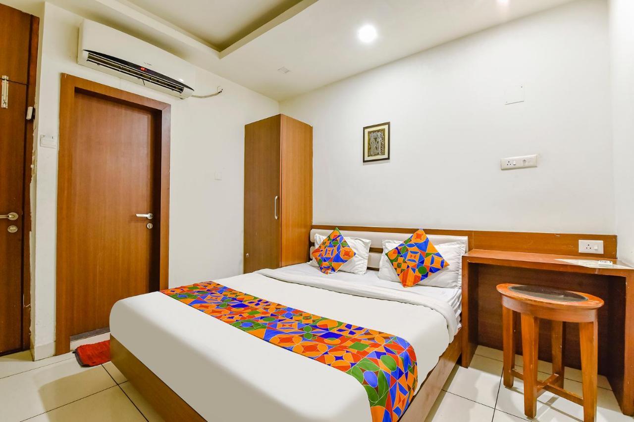 Fabhotel Prime Square 36 Кота Екстериор снимка